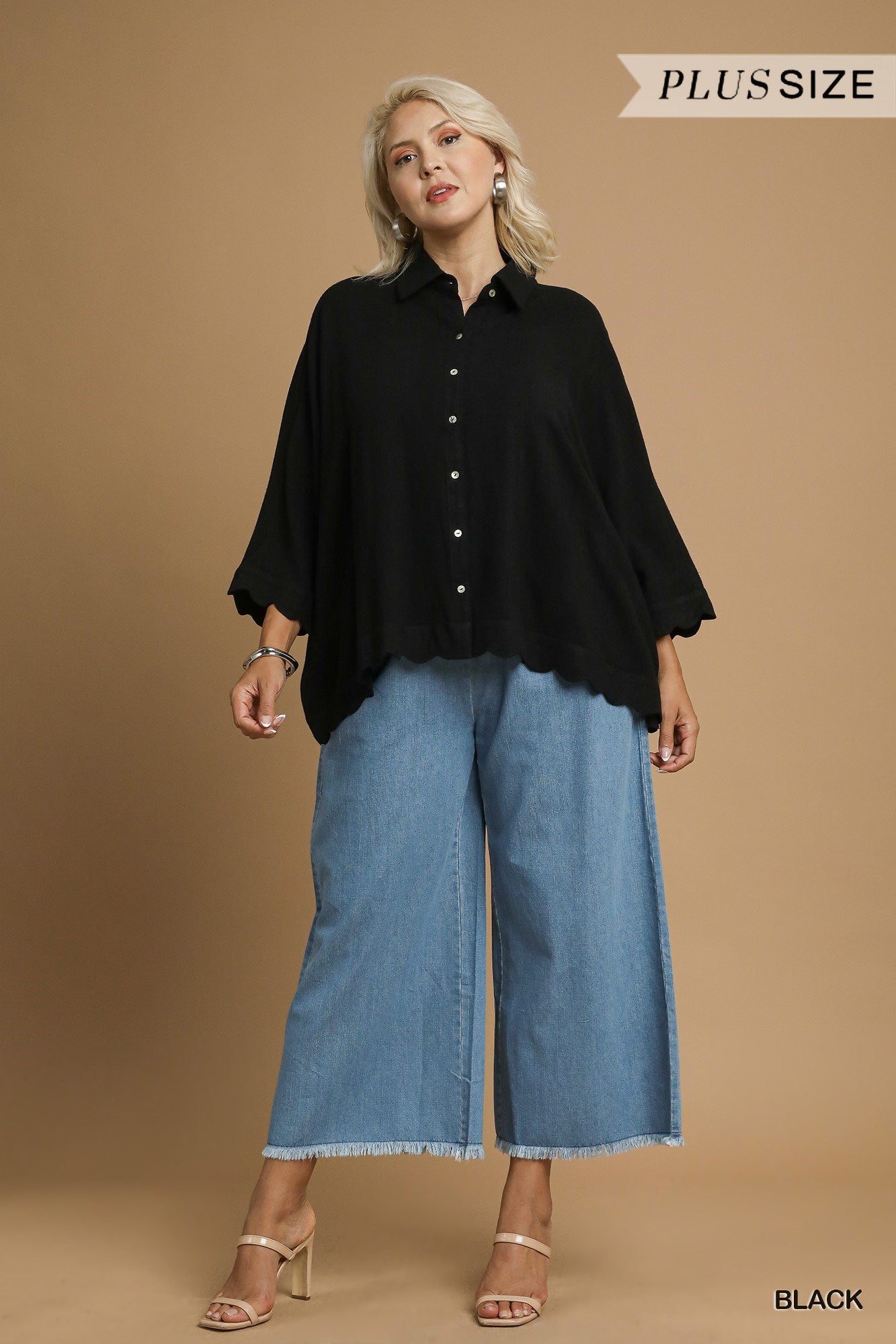 Peaceful Moment Linen Scallop Hem Button-Down Curvy Top, Black