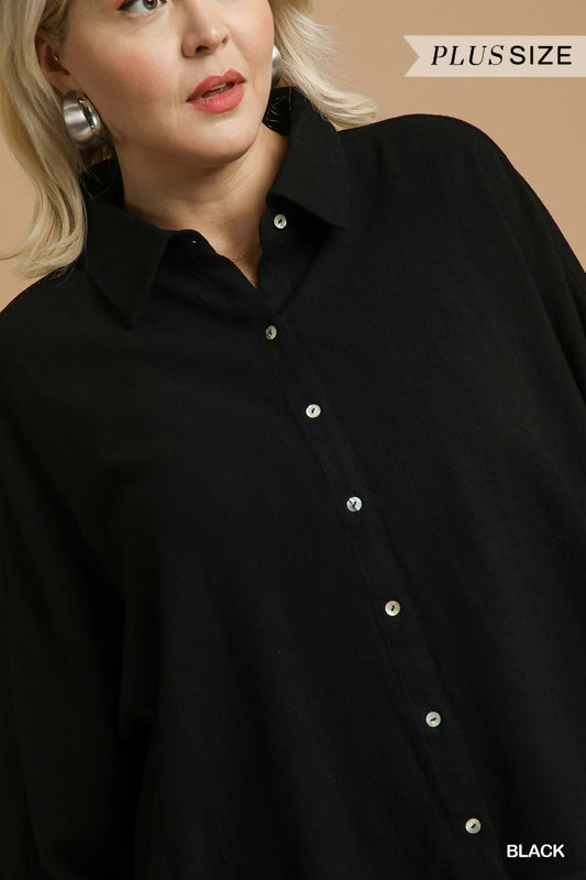 Peaceful Moment Linen Scallop Hem Button-Down Curvy Top, Black