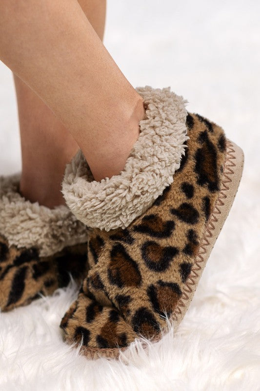 On The Prowl Cozy Slippers, Leopard