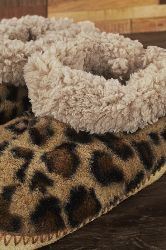 On The Prowl Cozy Slippers, Leopard